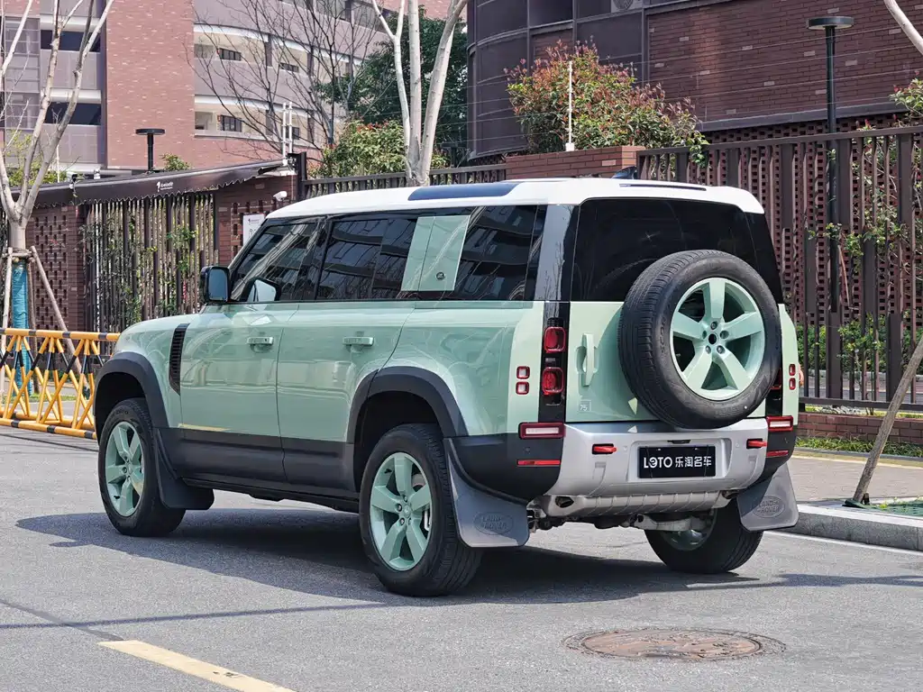 Land Rover Defender 2023 110 3.0T P400 75th Anniversary Legend Edition купить на сайте DeffCars