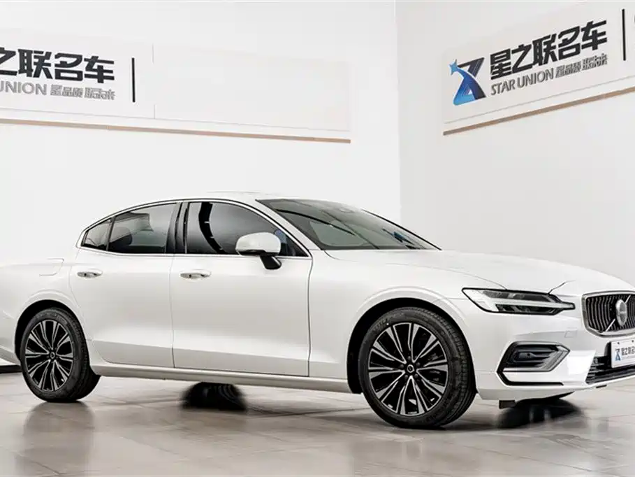 Volvo S60 2024 B4 Zhiyuan Luxury Edition купить на сайте DeffCars