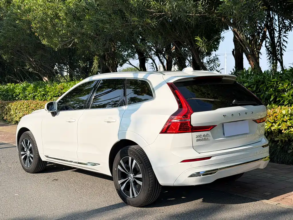 Volvo XC60 2023 B5 four-wheel drive Zhiyi Luxury Edition купить на сайте DeffCars