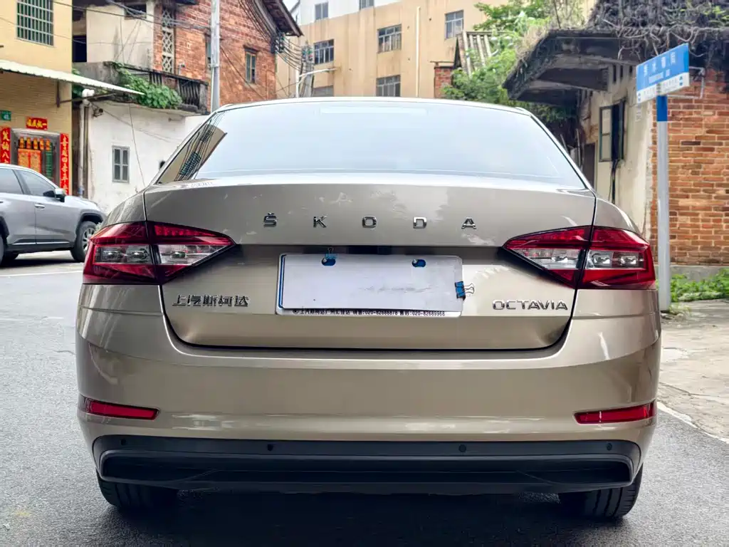 Octavia 2019 1.5L Automatic Intelligent Travel Comfort Edition National VI купить на сайте DeffCars