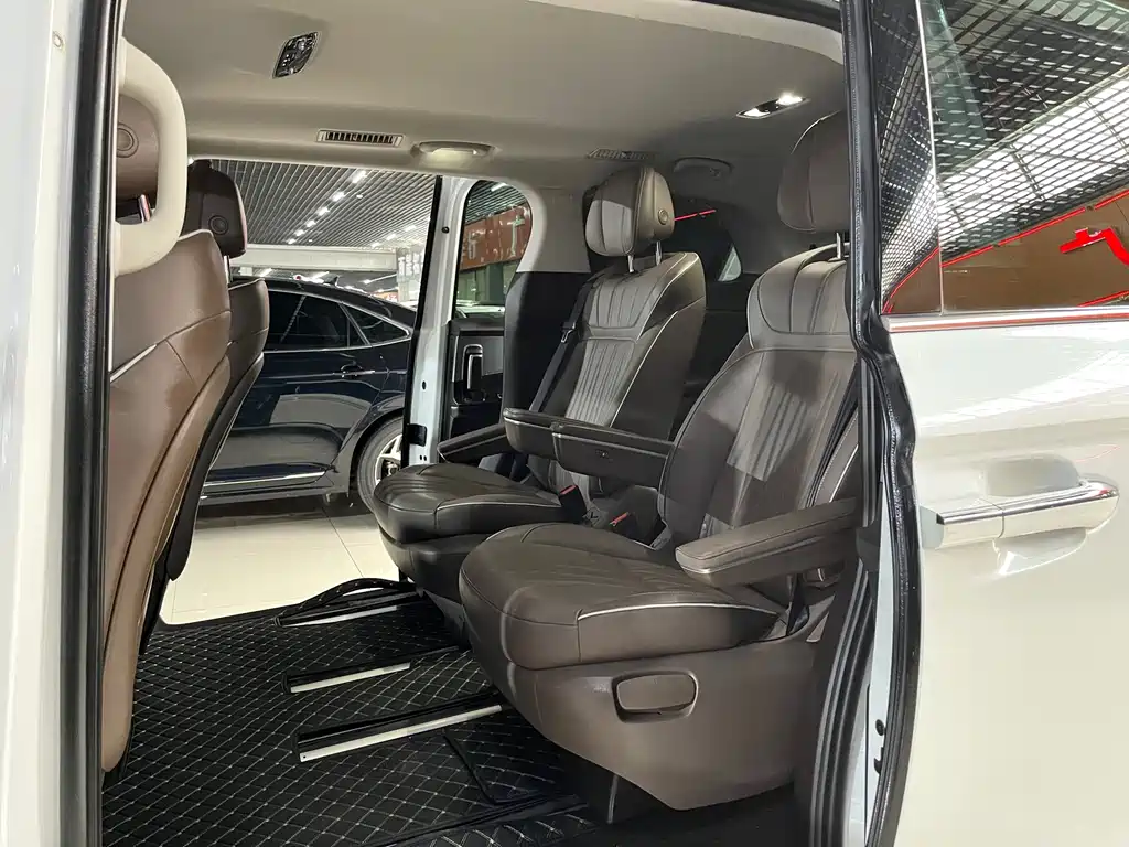 Roewe iMAX8 2023 400TGI Comfort Edition купить на сайте DeffCars