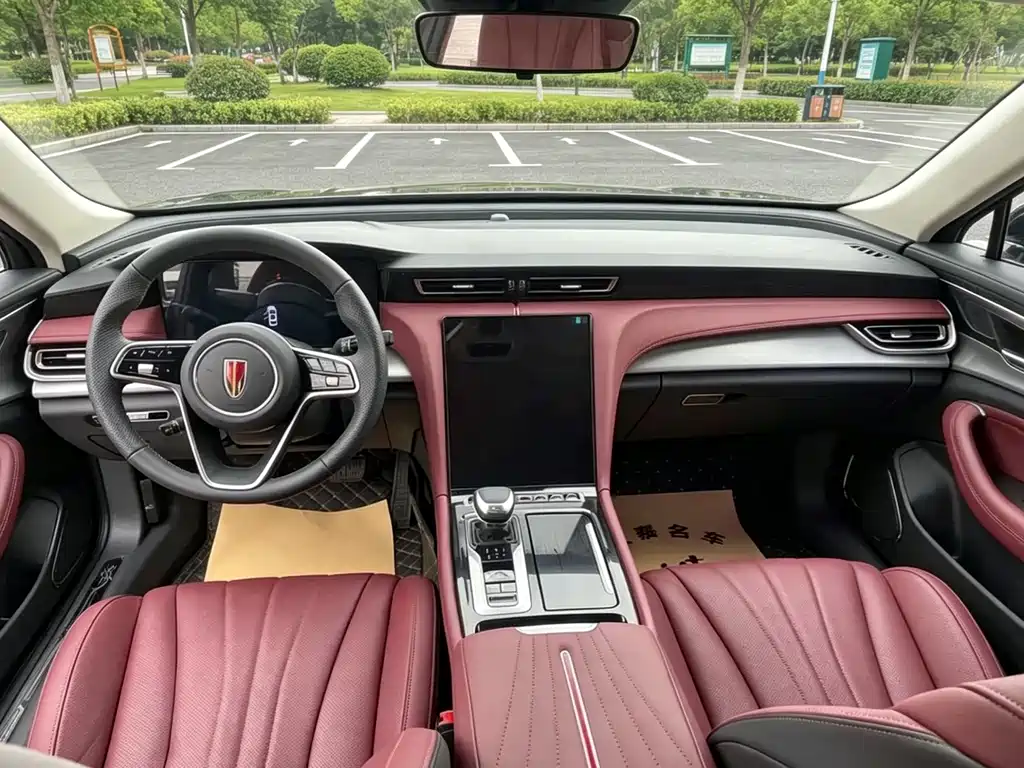 Hongqi H5 2023 1.5T DCT Zhilian Qiyue Edition купить на сайте DeffCars