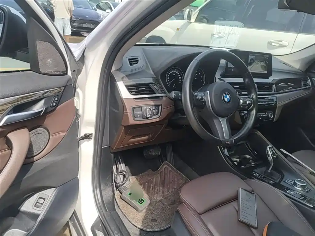 BMW X1 2022 facelift xDrive25Li exclusive model купить на сайте DeffCars