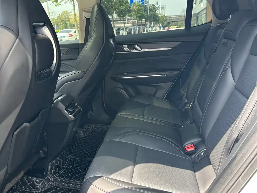 Lynk & Co 01 2021 2.0TD 2WD Pro купить на сайте DeffCars
