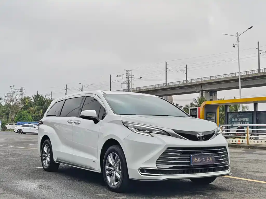 SIENNA 2024 2.5L hybrid four-wheel drive premium version купить на сайте DeffCars