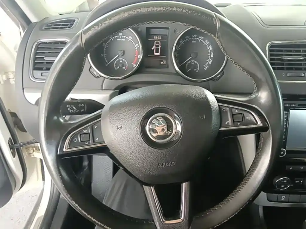 Yeti 2016 1.4TSI DSG Exclusive Edition купить на сайте DeffCars