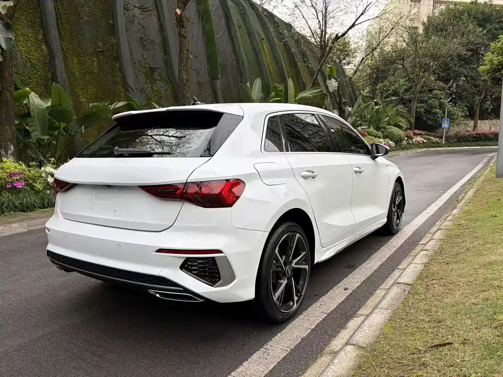 Audi A3 2024 Sportback 35 TFSI stylish and sporty купить на сайте DeffCars