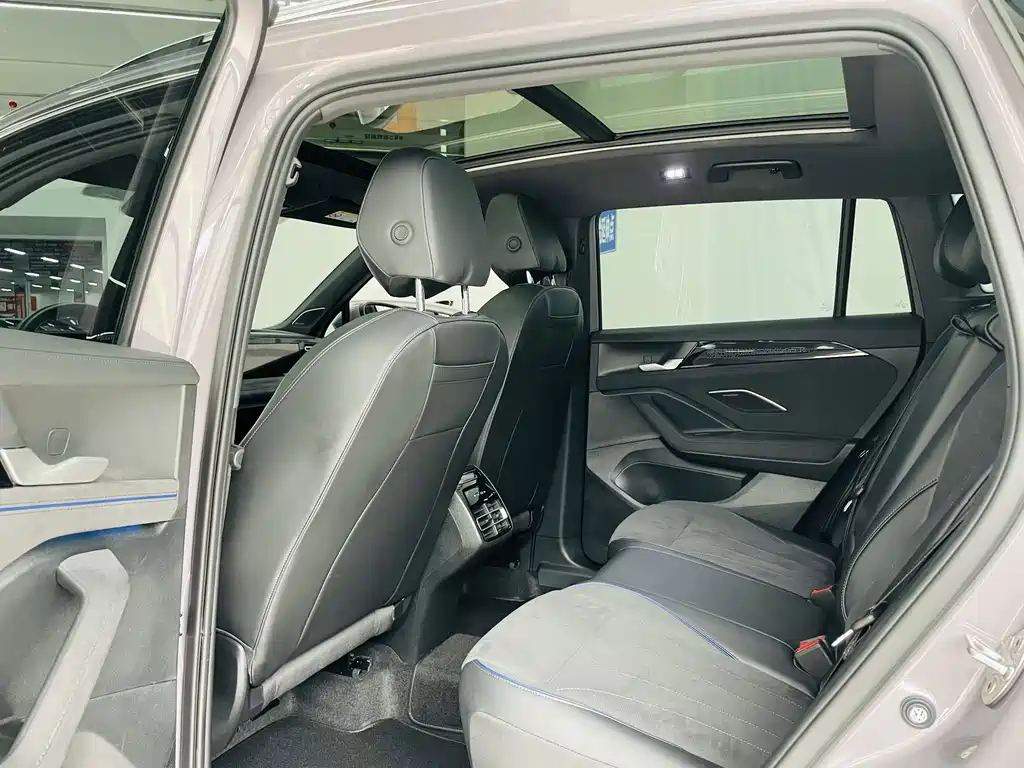 Tiguan L 2024 PRO 380TSI four-wheel drive R-Line Zhizun Edition купить на сайте DeffCars