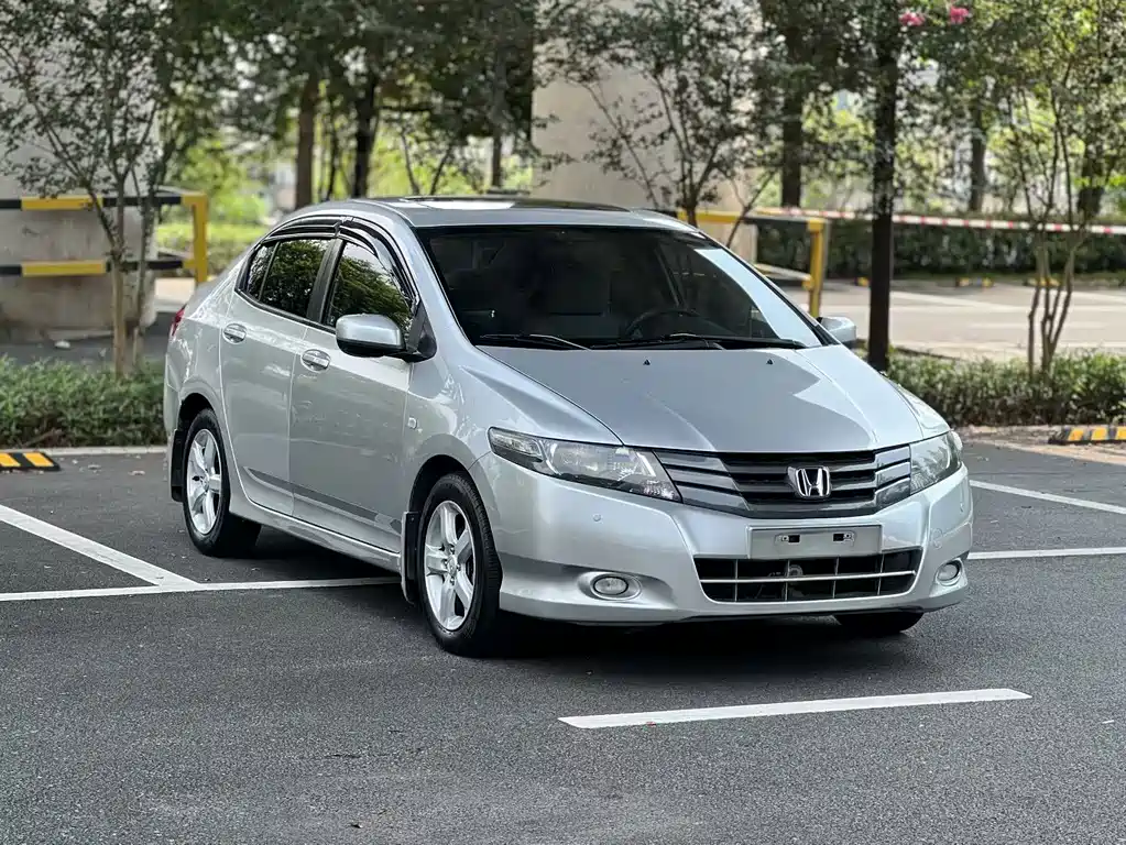 Fengfan Classic 2008 1.5L Automatic Elite Edition купить на сайте DeffCars