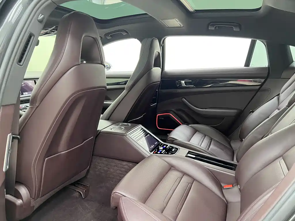 Panamera 2017 Panamera 4 Executive Extended Edition 3.0T купить на сайте DeffCars