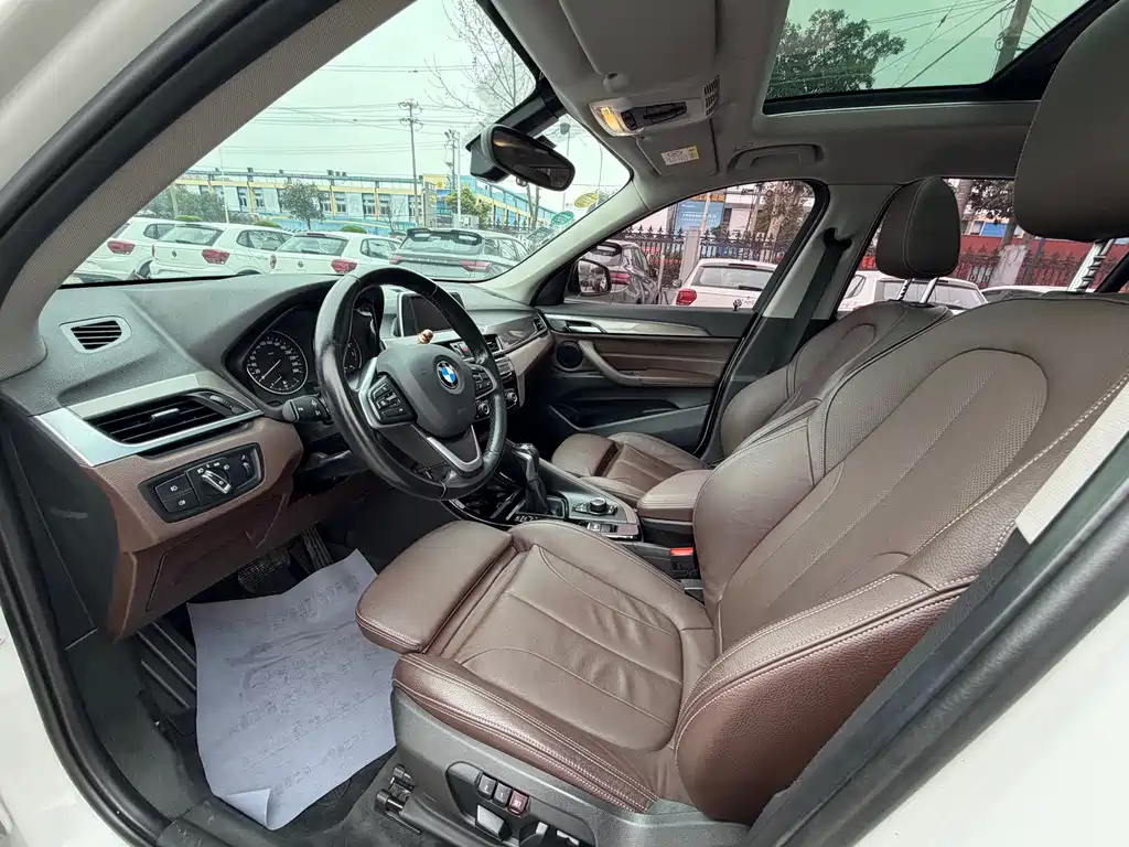 BMW X1 2018 sDrive18Li Exclusive Model купить на сайте DeffCars