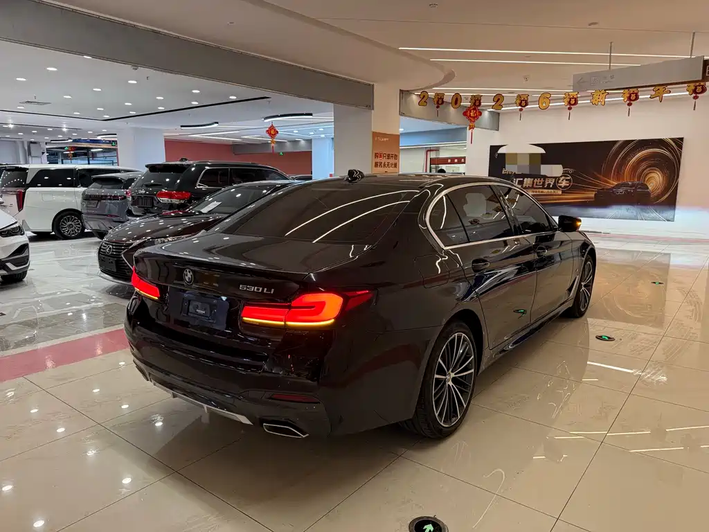 BMW 5 Series 2022 530Li Leading M Sports Package купить на сайте DeffCars