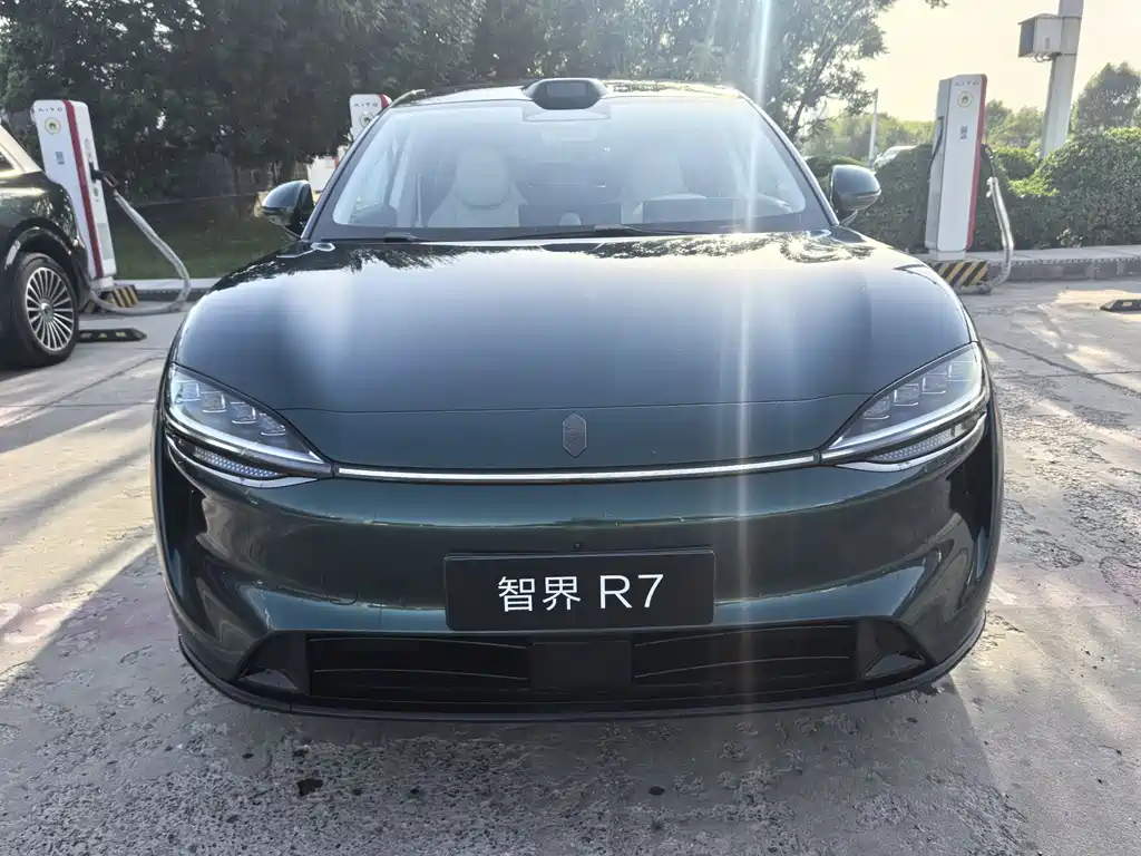 Zhijie R7 2026 pure electric UItra (192-line lidar) купить на сайте DeffCars