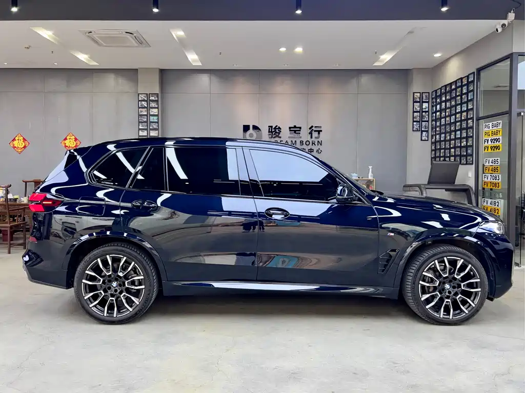 BMW X5 2023 xDrive 40Li M Sports Night Package купить на сайте DeffCars