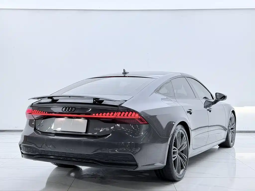 Audi A7 2023 45 TFSI Premium Selection купить на сайте DeffCars