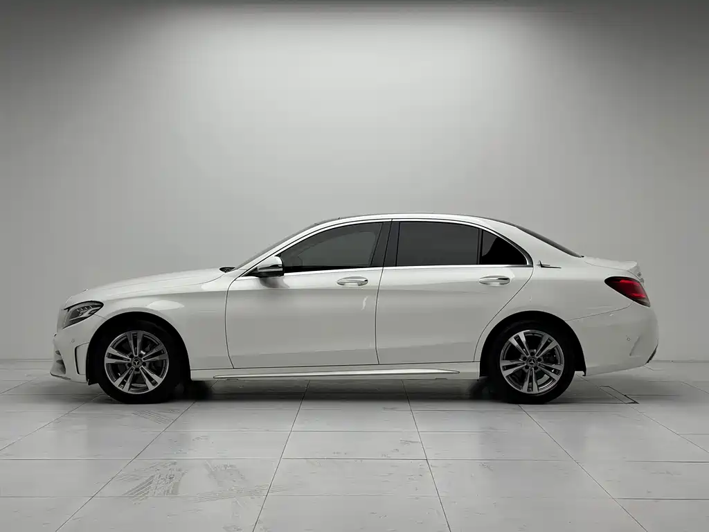 Mercedes-Benz C-Class 2021 C 200 L Fashionable Sports Edition купить на сайте DeffCars