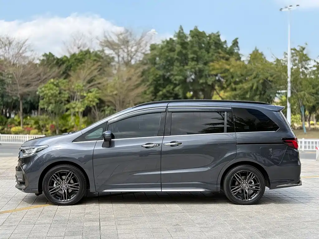 Odyssey 2022 2.0L e:HEV Sharp Extreme Edition купить на сайте DeffCars