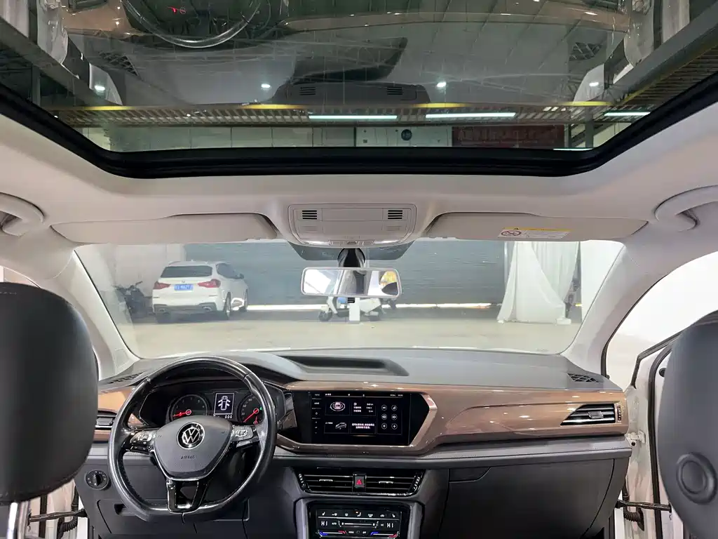 Tuyue 2021 280TSI two-wheel drive luxury version купить на сайте DeffCars