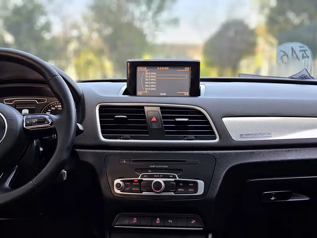 Audi Q3 2015 35 TFSI quattro technology купить на сайте DeffCars