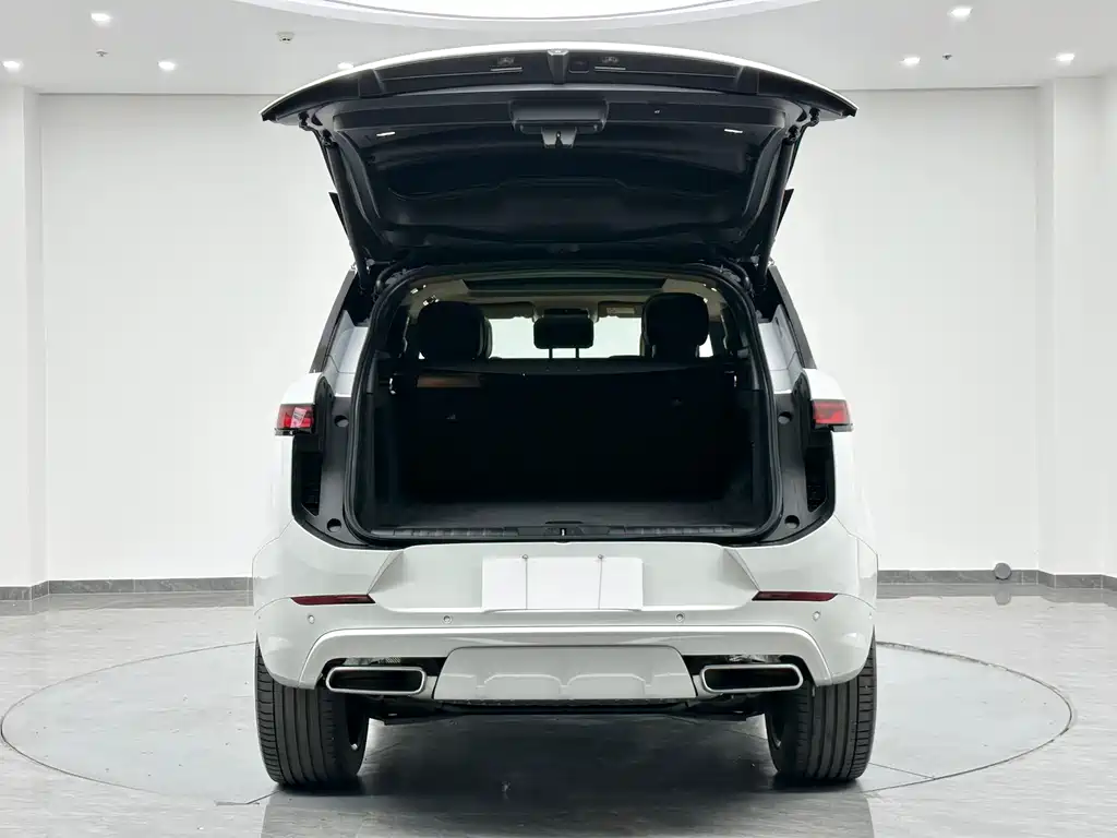 Range Rover Sport 2024 400PS Dynamic SE купить на сайте DeffCars