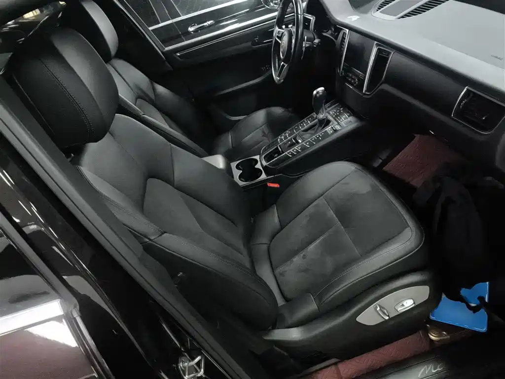 Macan 2017 Macan 2.0T купить на сайте DeffCars