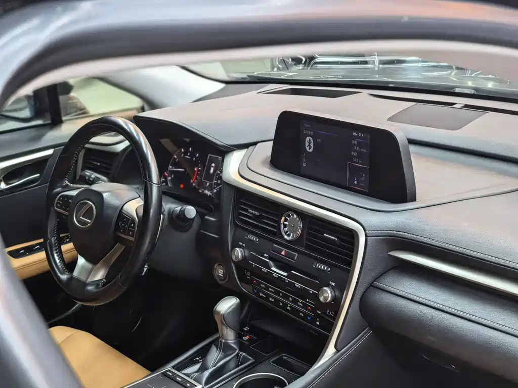 Lexus RX 2020 facelift 300 two-wheel drive elite version купить на сайте DeffCars