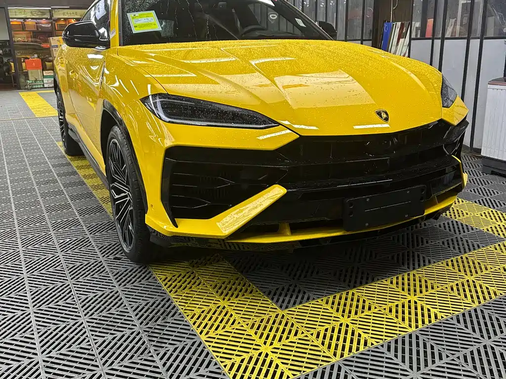 Urus SE 2025 4.0T Standard Edition купить на сайте DeffCars