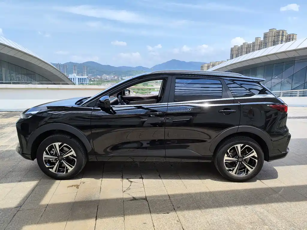 Sihao QX 2021 300T DCT distinguished intelligent connected model купить на сайте DeffCars