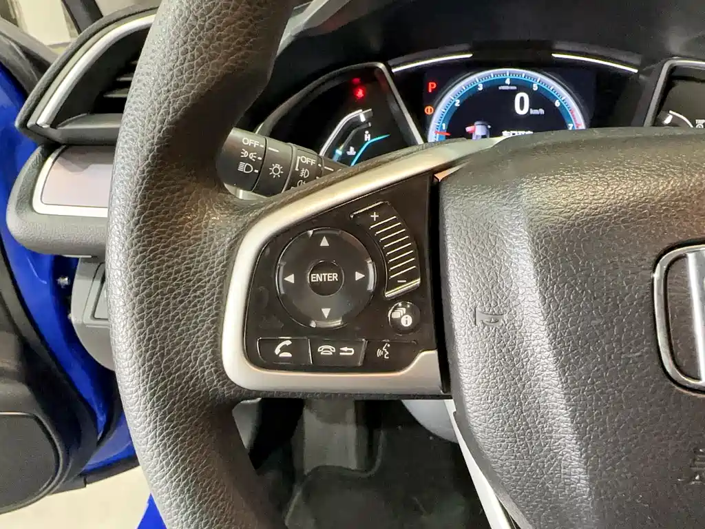 Civic 2016 220TURBO CVT Deluxe Edition купить на сайте DeffCars