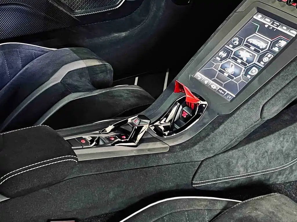 Huracan 2021 STO купить на сайте DeffCars
