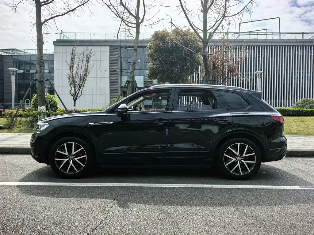 Touareg 2020 3.0TSI Ruixiang Edition National VI купить на сайте DeffCars