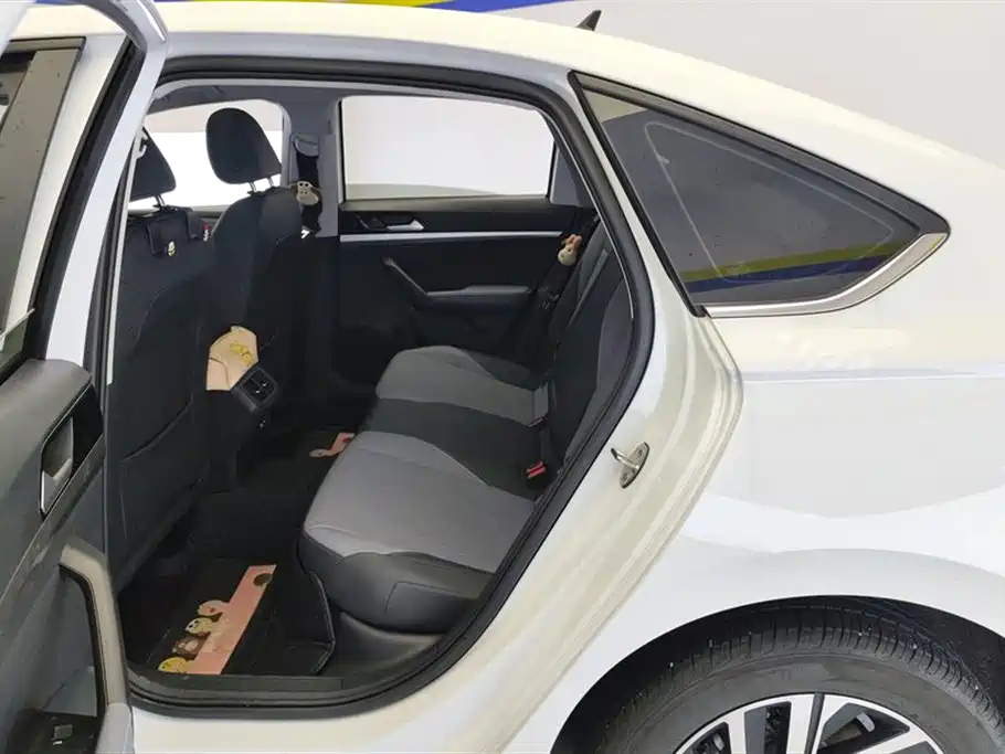 Lavida 2024 1.5L Automatic Starry Sky Five Million Edition купить на сайте DeffCars