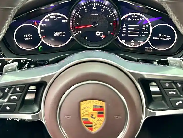 Panamera 2017 Panamera 4 Executive Extended Edition 3.0T купить на сайте DeffCars