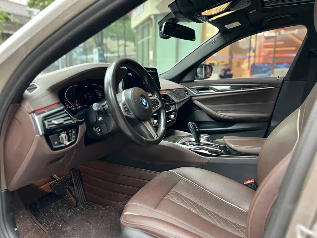 BMW 5 Series 2021 525Li M Sports Package купить на сайте DeffCars