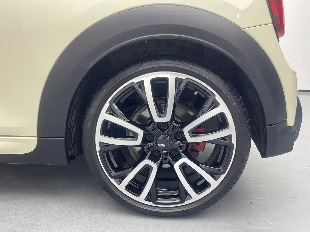 MINI JCW 2023 2.0T JOHN COOPER WORKS Pat Moss Commemorative Edition купить на сайте DeffCars