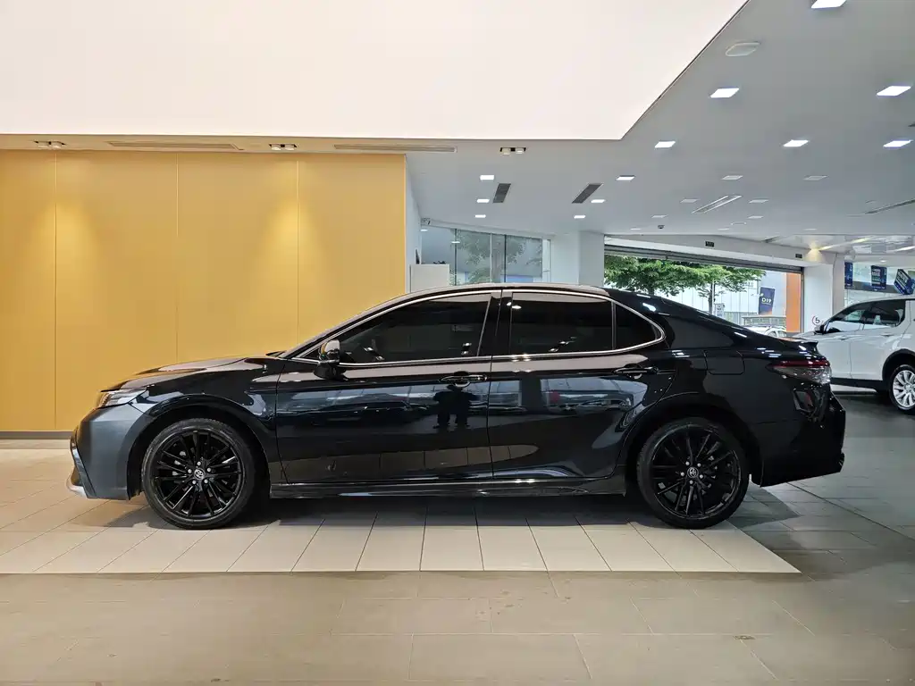 Camry 2022 2.0S Knight Edition купить на сайте DeffCars