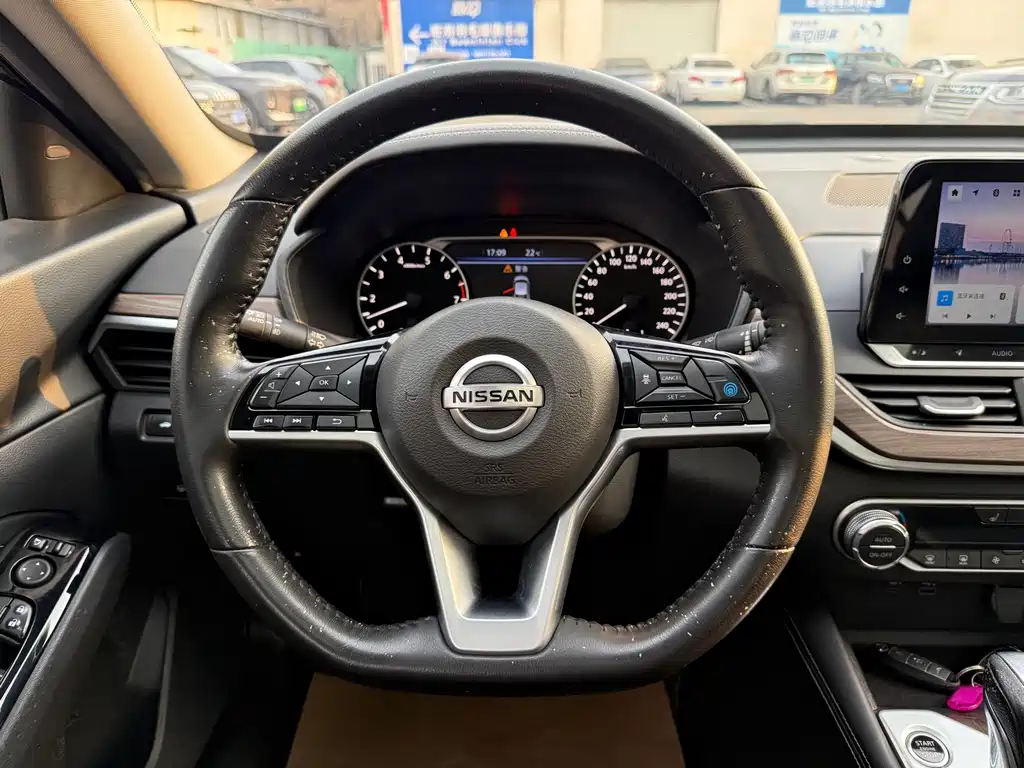 Teana 2021 2.0L XL Upper AD1 Smart Travel Pilot Edition купить на сайте DeffCars