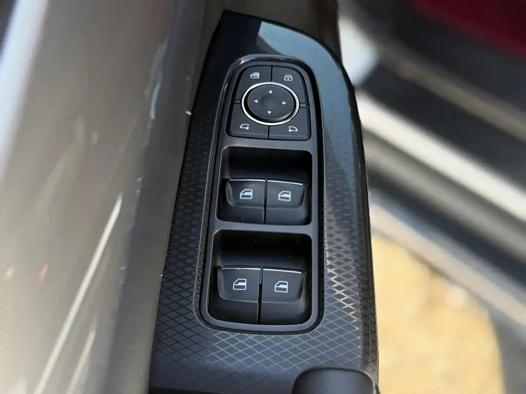 Haval M6 2021 PLUS 1.5T DCT Elite Intelligent Connected Model купить на сайте DeffCars