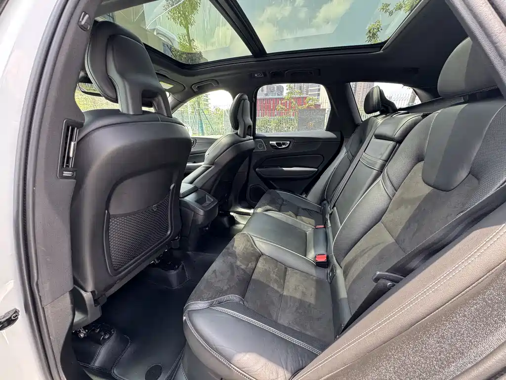 Volvo XC60 2019 T5 4WD Zhiyuan Edition National V купить на сайте DeffCars