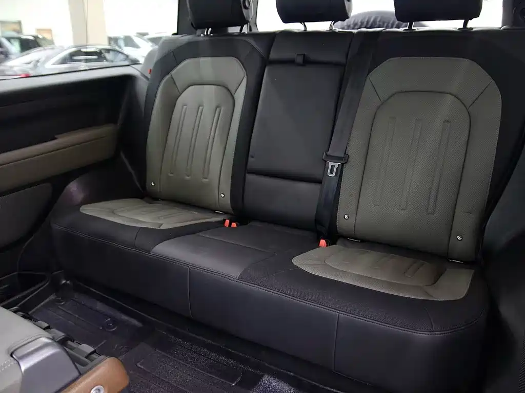 Land Rover Defender 2022 90 2.0T P300 X-DYNAMIC HSE купить на сайте DeffCars