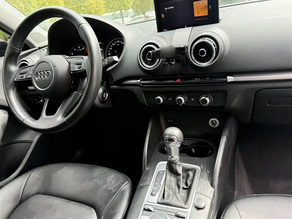 Audi A3 2018 30th Anniversary Model Sportback 35 TFSI Enterprising купить на сайте DeffCars