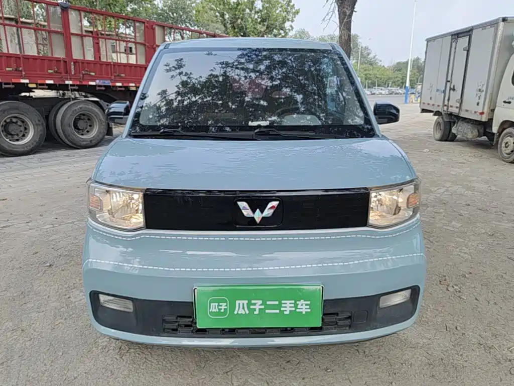 Hongguang MINIEV 2022 Easy Lithium Iron Phosphate купить на сайте DeffCars