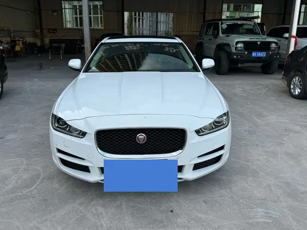Jaguar XEL 2018 2.0T 200PS Premium Edition купить на сайте DeffCars