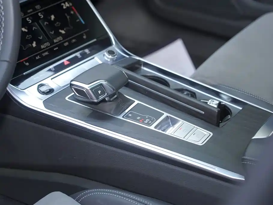 Audi A6L 2024 45 TFSI quattro premium dynamic model купить на сайте DeffCars