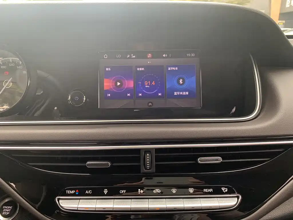 Trumpchi M6 2019 270T automatic luxury version (seven seats) National V купить на сайте DeffCars