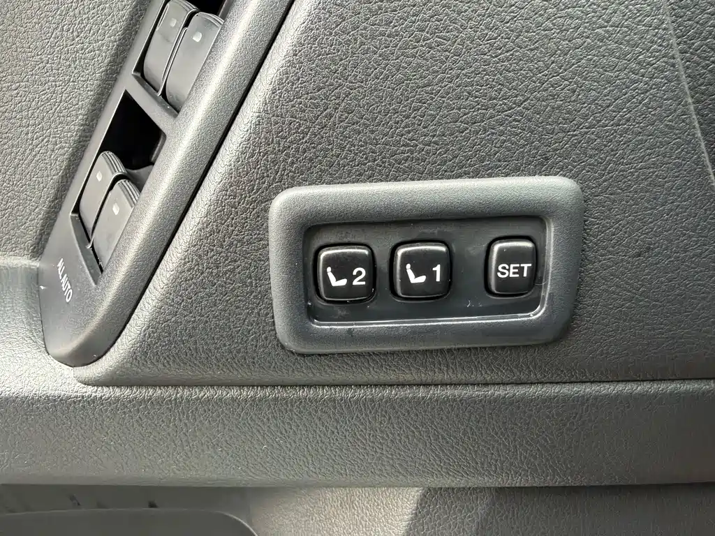 Prado 2018 3.5L automatic VX NAVI rear mounted spare tire купить на сайте DeffCars
