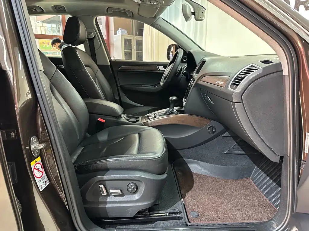 Audi Q5 2017 40 TFSI comfort type купить на сайте DeffCars