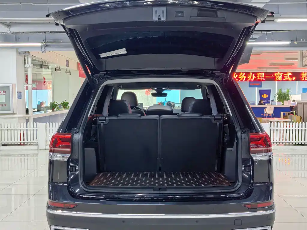 Touron 2021 380TSI four-wheel drive luxury version купить на сайте DeffCars