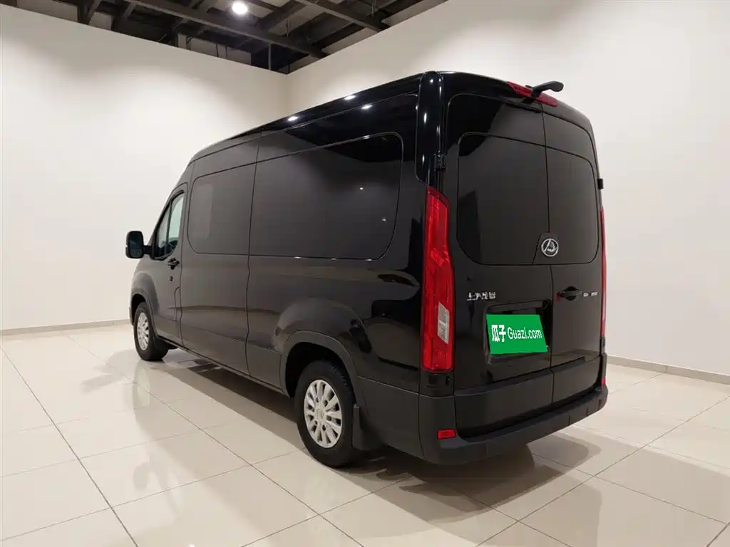 Xintu V90 2022 model 2.0T automatic intelligent transport queen rear drive extended axle high roof rear single tire 6/7 seats купить на сайте DeffCars