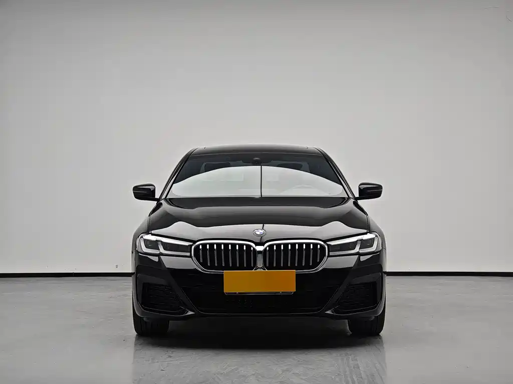 BMW 5 Series 2023 facelift 530Li leading M sports package купить на сайте DeffCars